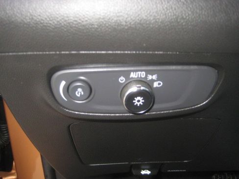 Used 2025 Buick Encore GX Preferred image 16