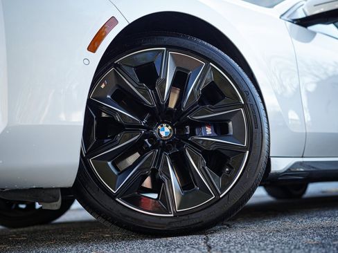 Used 2023 BMW 740i w/ Parking Assistance Package image 18