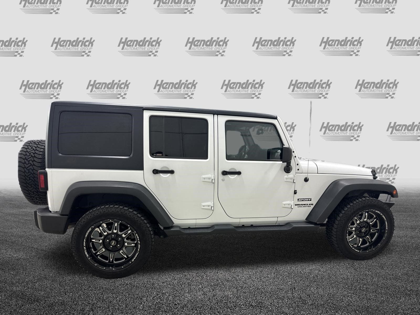 Used 2016 Jeep Wrangler Unlimited Sport w/ Quick Order Package 24S AWD/4WD image 11