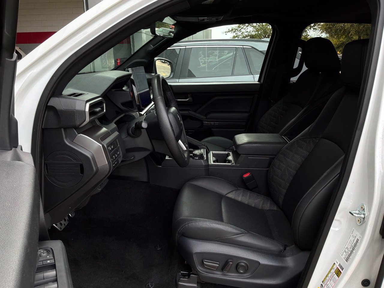 Used 2024 Toyota Tacoma TRD Sport w/ TRD Sport Premium Package AWD/4WD image 15