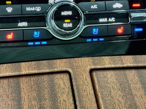 Used 2023 Lincoln Navigator Black Label AWD/4WD image 23