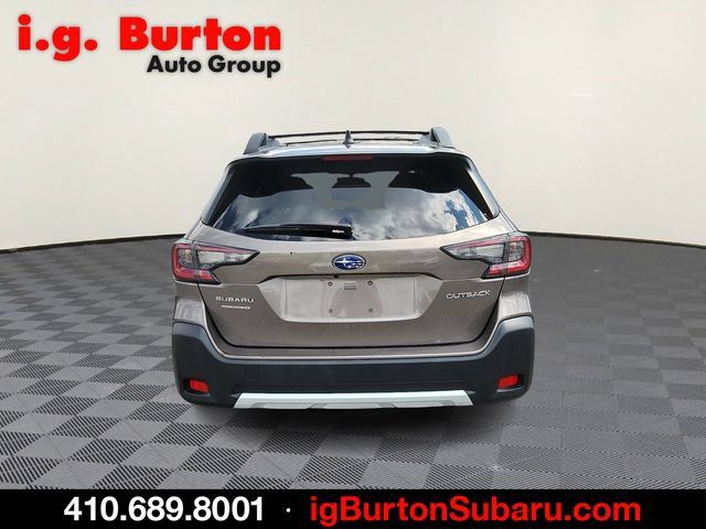 Used 2023 Subaru Outback Limited AWD/4WD image 5