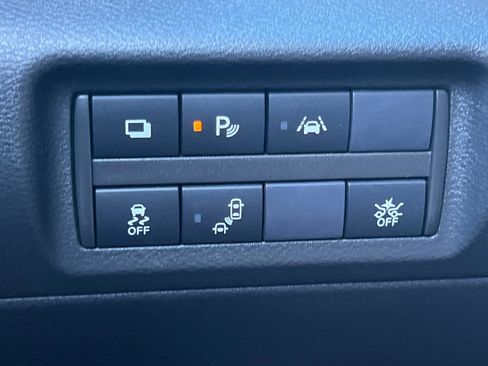 Used 2020 Nissan Kicks S FWD image 36