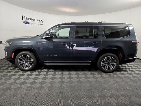 Used 2024 Jeep Wagoneer 4WD w/ Premium Group I image 8