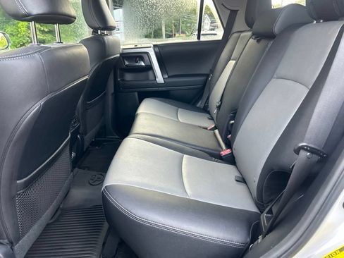Certified 2023 Toyota 4Runner SR5 Premium w/ Moonroof Package AWD/4WD image 27