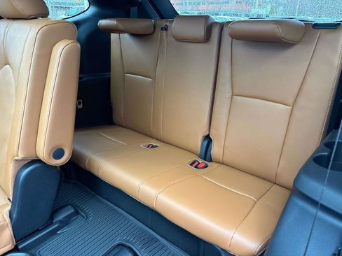 New 2026 Toyota Highlander Platinum AWD/4WD image 7
