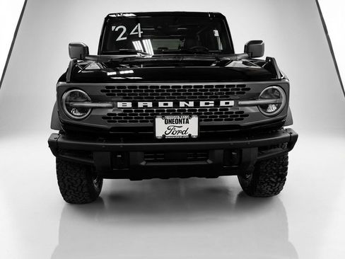Used 2024 Ford Bronco Badlands AWD/4WD image 8