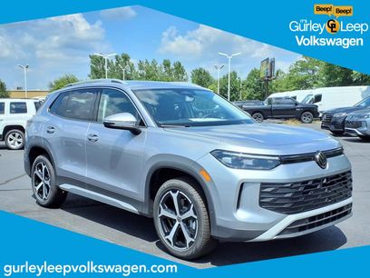 New 2025 Volkswagen Tiguan SE