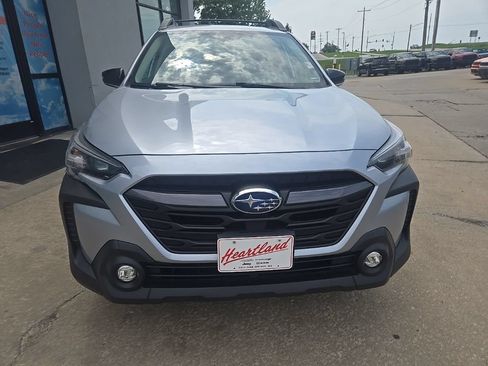 Used 2023 Subaru Outback Premium AWD/4WD image 17
