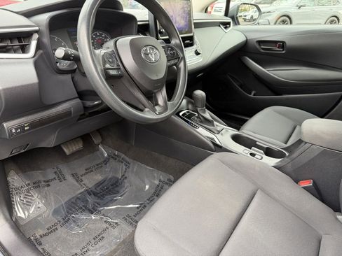 Used 2024 Toyota Corolla LE image 19