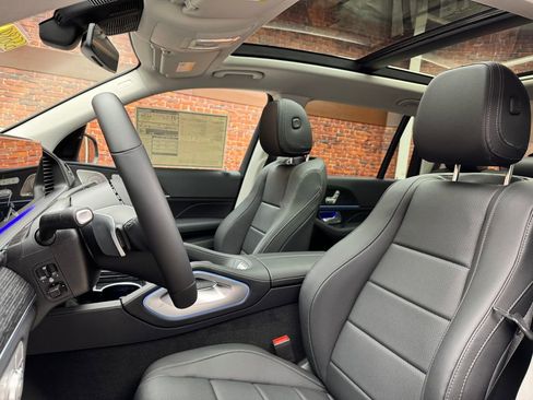 New 2026 Mercedes-Benz GLS 450 4MATIC image 22