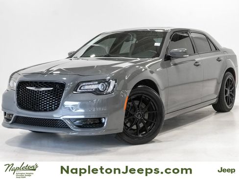 Used 2018 Chrysler 300 S w/ 300S Premium Group AWD/4WD image 1