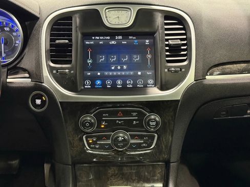 Used 2018 Chrysler 300 Limited w/ Safetytec Plus Group image 21