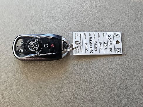 Used 2019 Buick Enclave Essence image 37