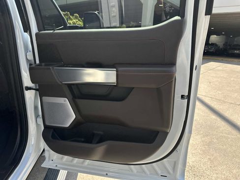 Used 2025 Ford F250 King Ranch w/ Chrome Package image 30