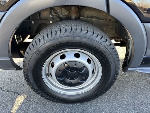 Used 2016 Ford Transit 250 148 Medium Roof image 10