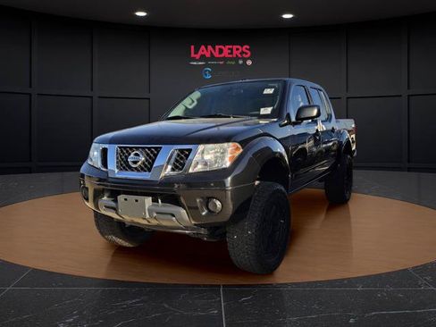 Used 2018 Nissan Frontier SV RWD image 1