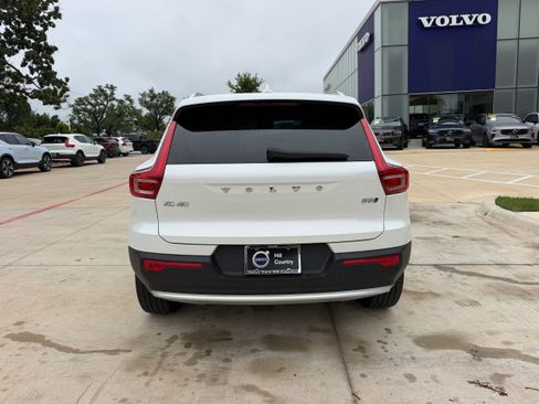 Certified 2024 Volvo XC40 B5 Ultimate w/ Protection Package Premier AWD/4WD image 5