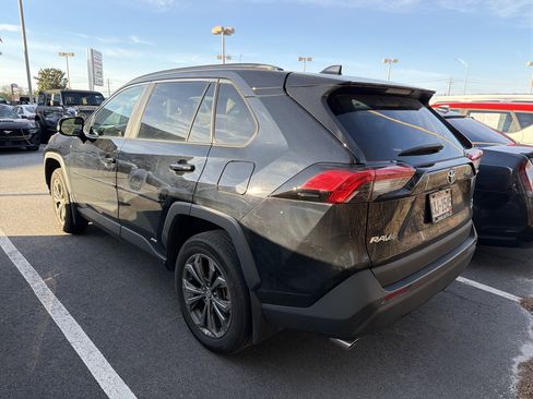 Used 2024 Toyota RAV4 XLE Premium image 7