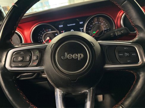 Used 2021 Jeep Gladiator Rubicon w/ Trailer Tow Package AWD/4WD image 22