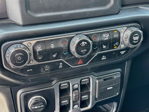 Used 2023 Jeep Gladiator Sport AWD/4WD image 15
