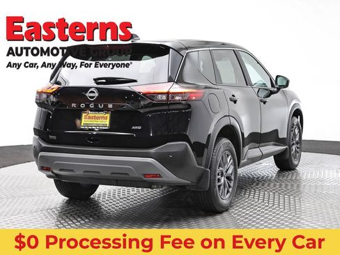 Used 2023 Nissan Rogue S AWD/4WD image 5