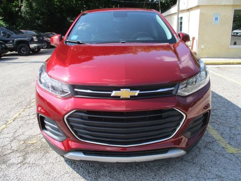 Used 2021 Chevrolet Trax LS w/ Tint and Cruise Package FWD image 22
