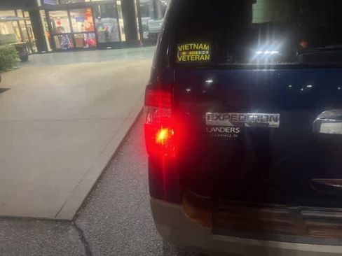 Used 2008 Ford Expedition Eddie Bauer image 20