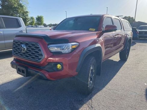 Used 2022 Toyota Tacoma TRD Off-Road w/ Technology Package image 3
