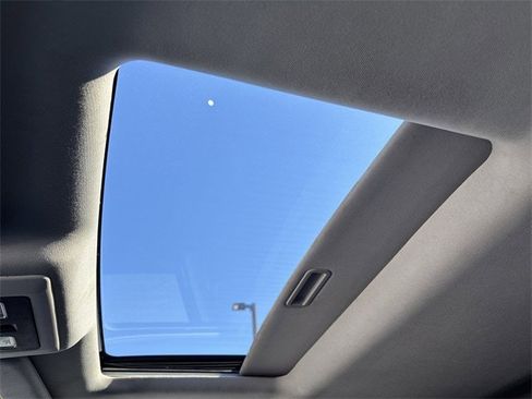 Used 2018 RAM 1500 Sport w/ Sport Premium Group image 25