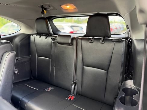 Used 2022 Toyota Highlander Platinum AWD/4WD image 7