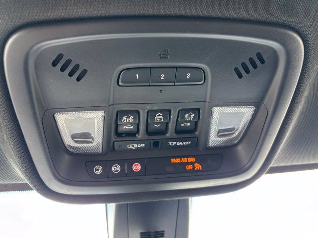 Used 2023 Chevrolet Traverse RS AWD/4WD image 40