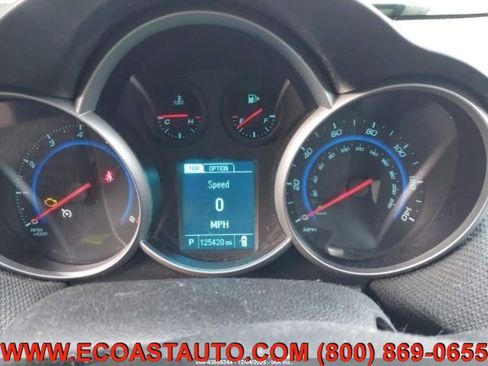 Used 2016 Chevrolet Cruze LT w/ Technology Package image 8