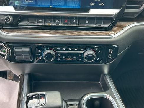 Used 2024 Chevrolet Silverado 1500 LT image 21