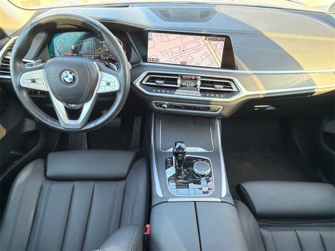 Used 2022 BMW X7 xDrive40i w/ Premium Package image 21