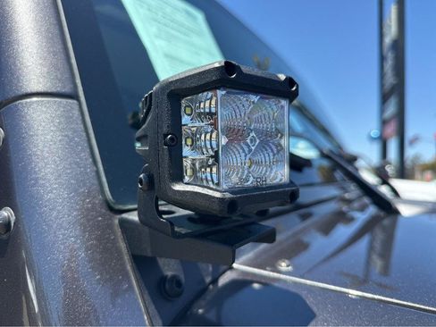 Used 2016 Jeep Wrangler Rubicon AWD/4WD image 10