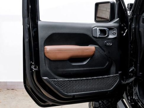 Used 2025 Jeep Gladiator Rubicon w/ Safety Group image 95