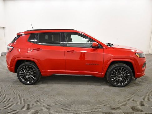 Used 2023 Jeep Compass Limited image 9
