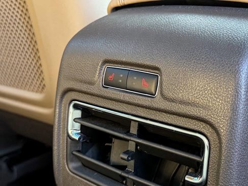 Used 2021 Lincoln Corsair AWD w/ Premium Package image 14