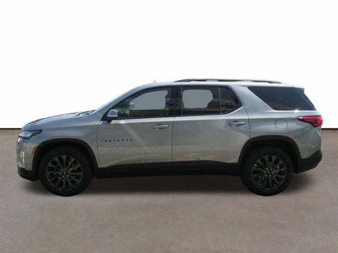 Used 2023 Chevrolet Traverse RS w/ LPO, Floor Liner Package AWD/4WD image 6