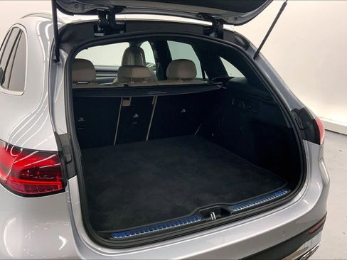 Used 2026 Mercedes-Benz GLC 300 image 16