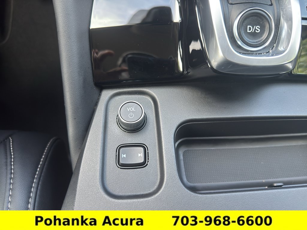 Certified 2025 Acura MDX w/ Technology Package AWD/4WD image 17
