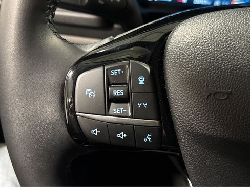 Used 2025 Ford Escape Platinum image 25