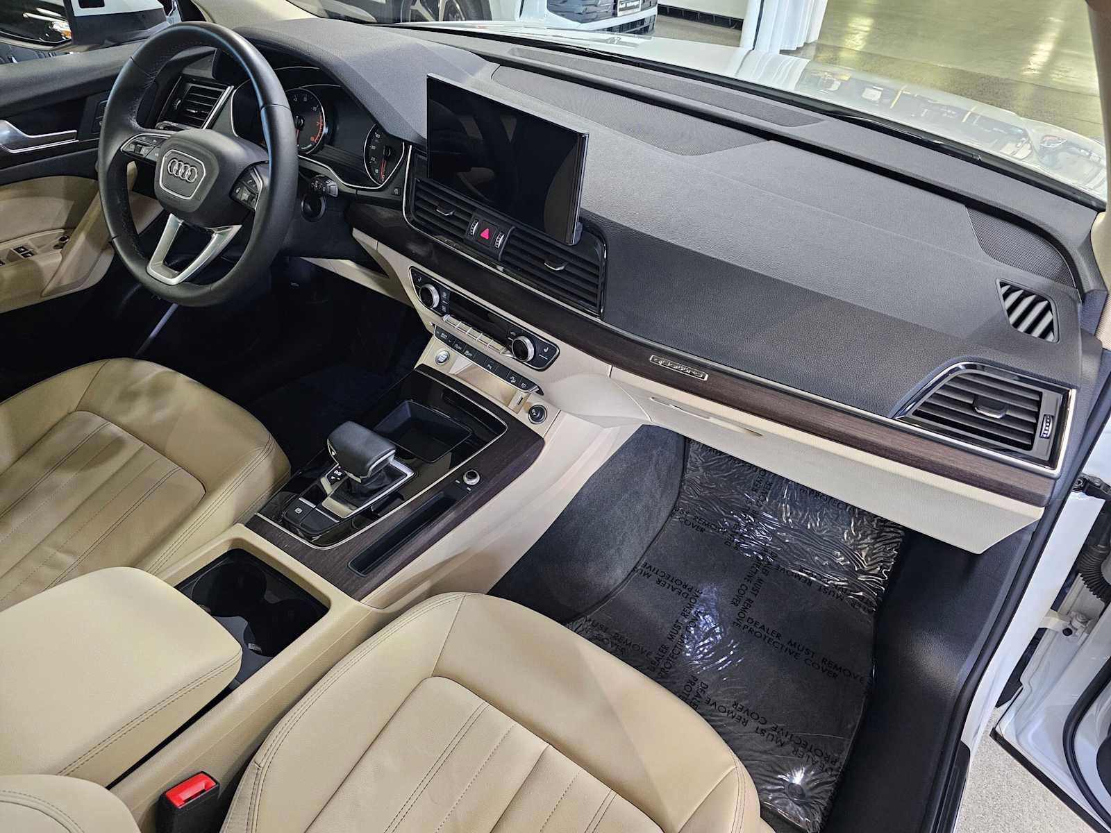 Used 2023 Audi Q5 2.0T Premium w/ Convenience Package AWD/4WD image 11