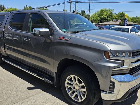 Used 2021 Chevrolet Silverado 1500 LT w/ Diesel Off-Road Package AWD/4WD image 2