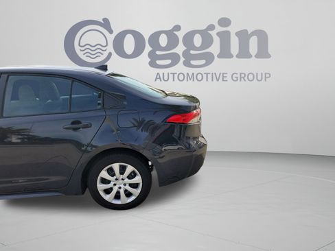 Used 2024 Toyota Corolla LE FWD image 30
