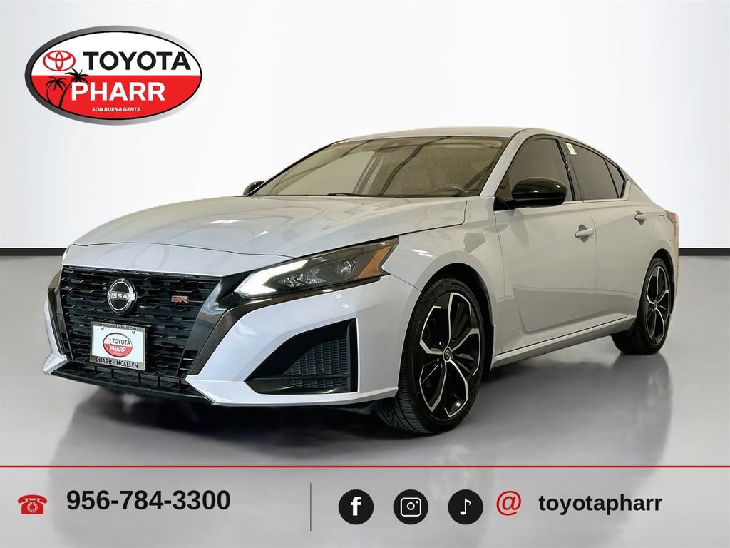Used 2023 Nissan Altima 2.5 SR FWD image 1