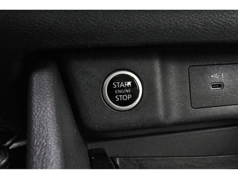 Used 2021 Nissan Rogue S image 27