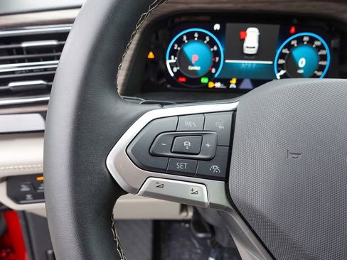 Certified 2025 Volkswagen Atlas SEL image 20