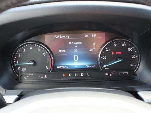 Used 2021 Ford Explorer XLT w/ Equipment Group 202A RWD image 14